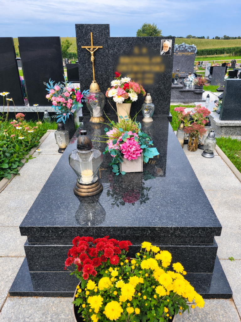 Nagrobek pojedynczy 13